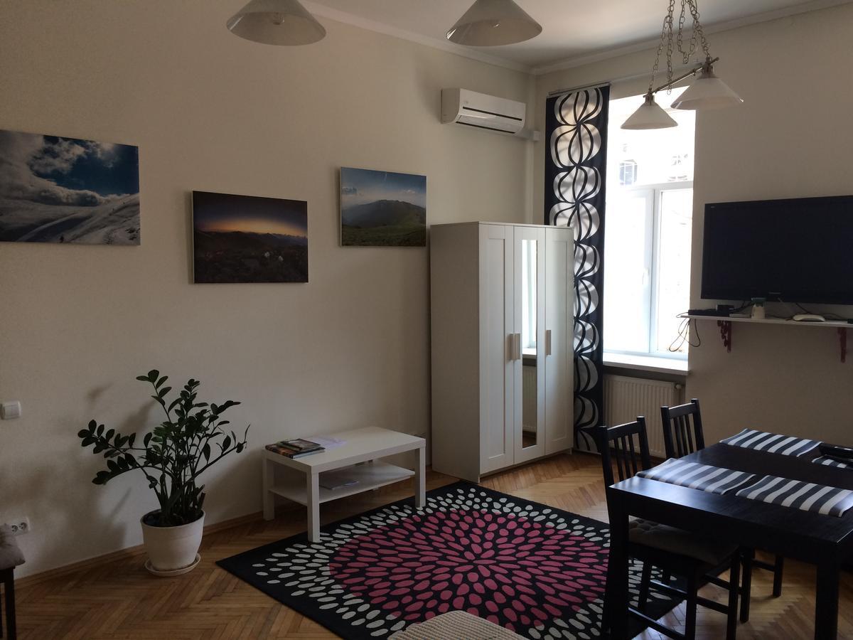 לבוב Cozy Apartment 39/34 מראה חיצוני תמונה